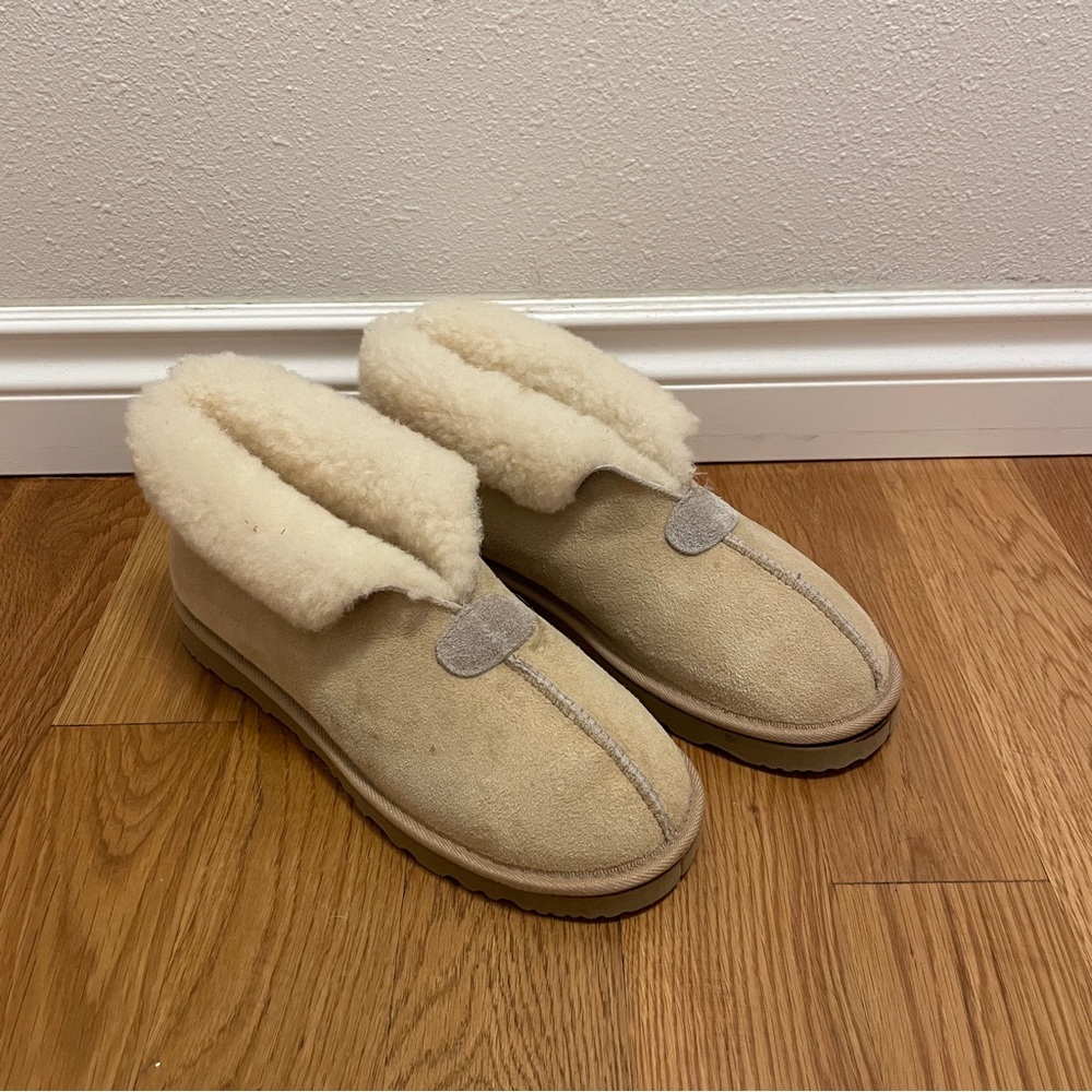 UGG Mate Men’s Cozy Shearling Lined Slippers